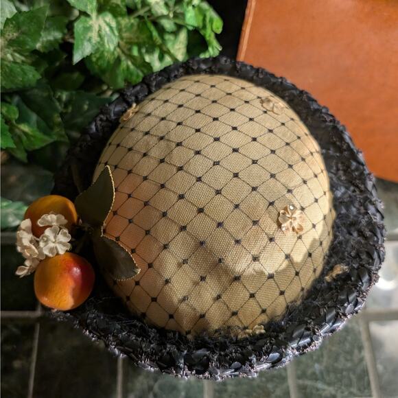 Saks Fifth Avenue Millinery Vintage MCM Beige & Black Straw Bumper Hat w/ Fruit - Picture 5 of 8